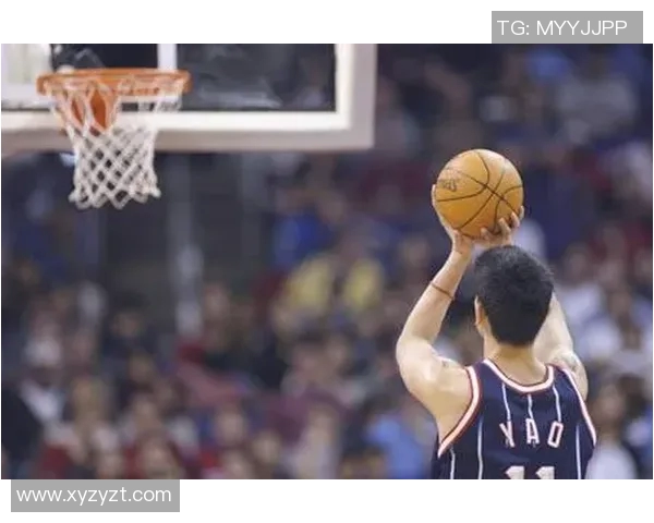 姚明在赛场上的精彩单打瞬间展现篮球巨星的魅力与技巧 姚明在赛场上的精彩单打瞬间展现篮球巨星的魅力与技巧