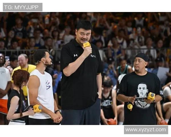 姚明在篮球场上的经典表情与情感瞬间解析