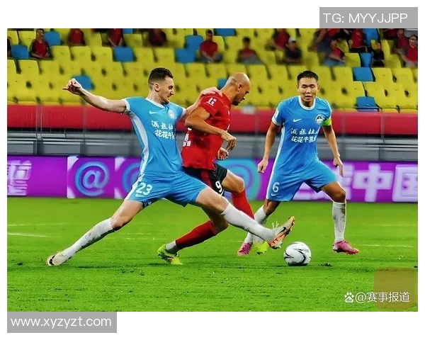 29岁足球明星因涉嫌违法行为被警方拘留引发广泛关注与讨论