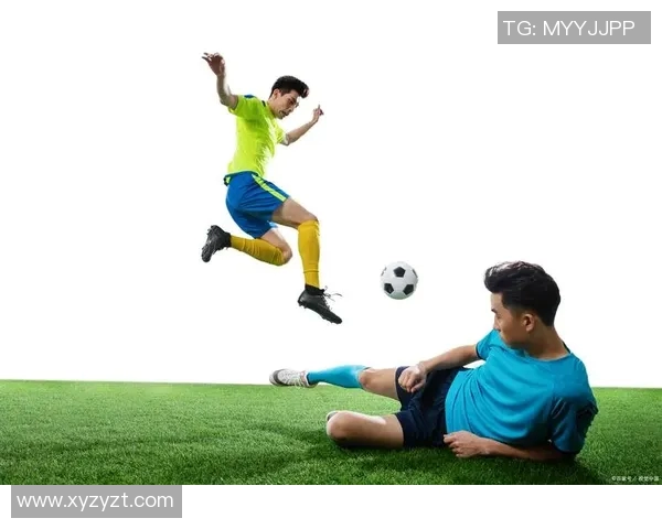 足球明星原地踏单车视频展现惊人技巧与幽默瞬间引发网友热议