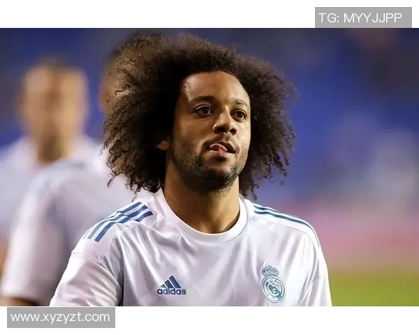 足球明星新发型大揭秘时尚潮流引领者的理发瞬间分享