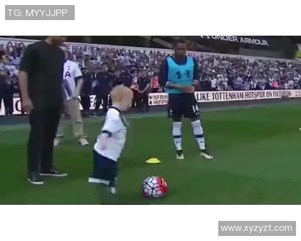 足球明星魅力四射美式渐变风格图片展现运动之美与激情碰撞 足球明星魅力四射美式渐变风格图片展现运动之美与激情碰撞